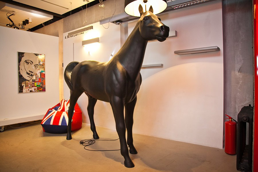 Презентация итальянской мебели в салоне LIGHTERRA, октябрь 2012. Портретные фотографы в Москве — Анна и Алексей Бородины