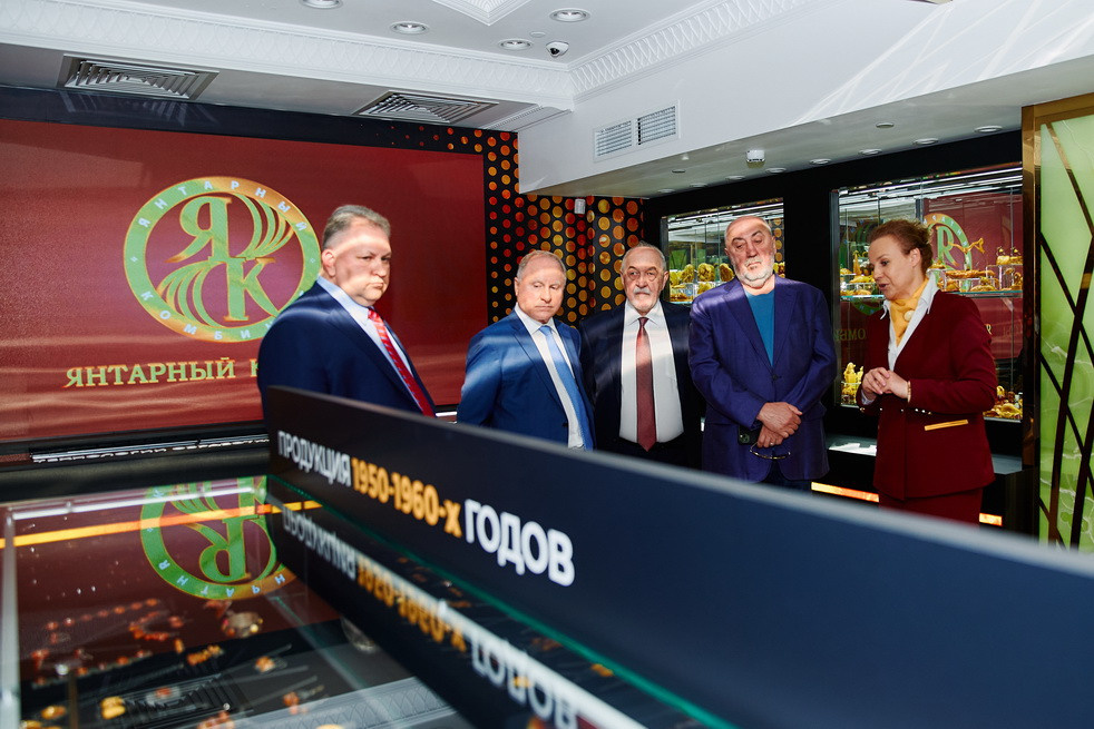 Янтарная галерея. Alena Nezalenova