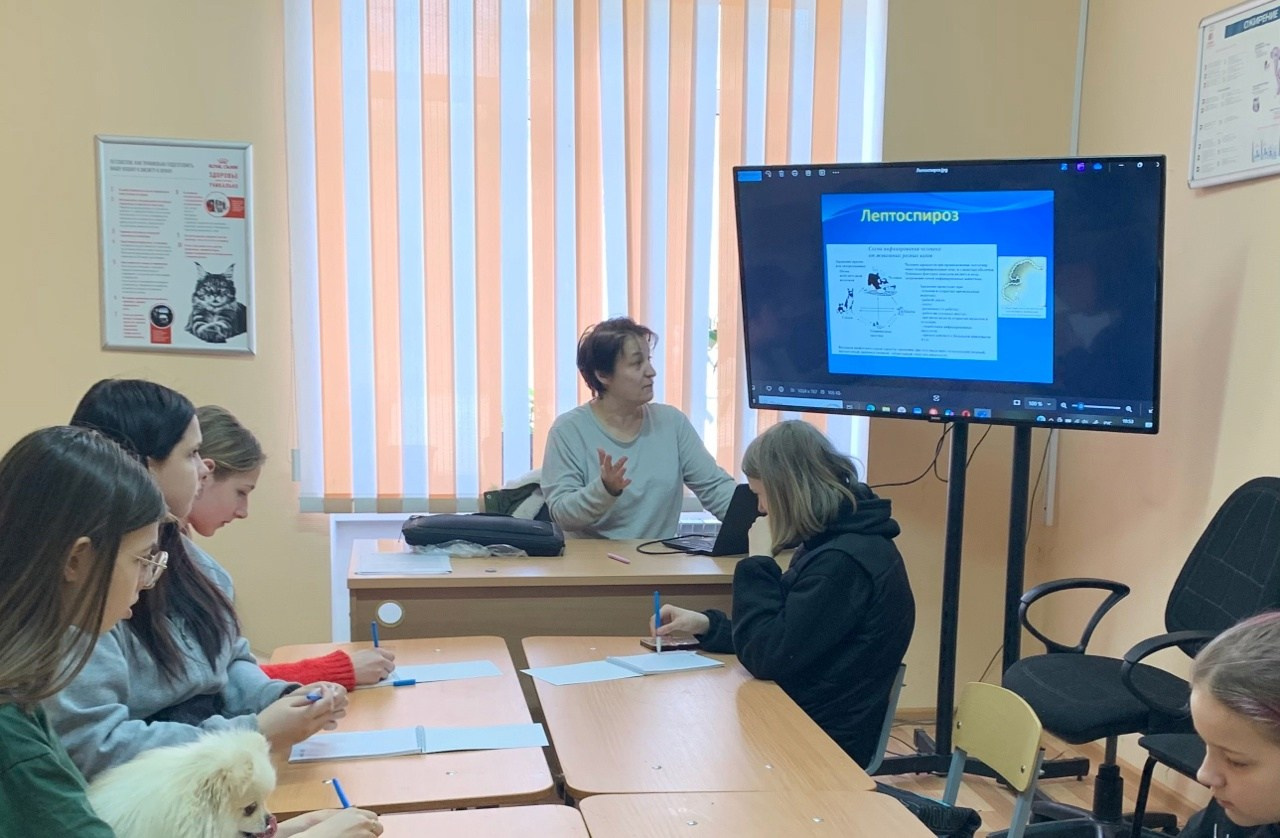 Лекции в рамках Проекта «Подготовка допризывной молодежи военно-учетным кинологическим специальностям». НРОО КЦ "Собаковод"