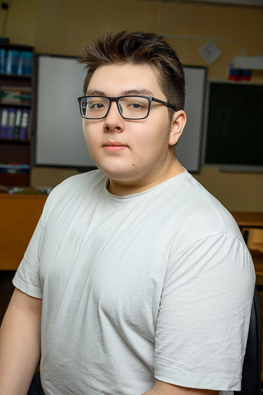 Альбом «Трюмо Трио» для 9-х классов. Фотограф Павел «Maverick» Усаченко