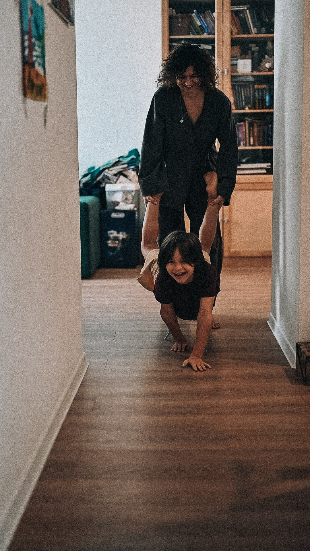 Семейное утро. Ксения, Михаил, Элиза, Даниэль. Семейный фотограф в Москве Дарья Пузикова