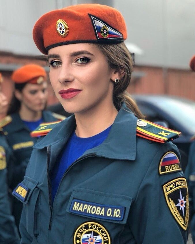 Прическа под бирет и макияж для выпскного для работницы мчс и подходящй макияж и прическа для работницы мчс