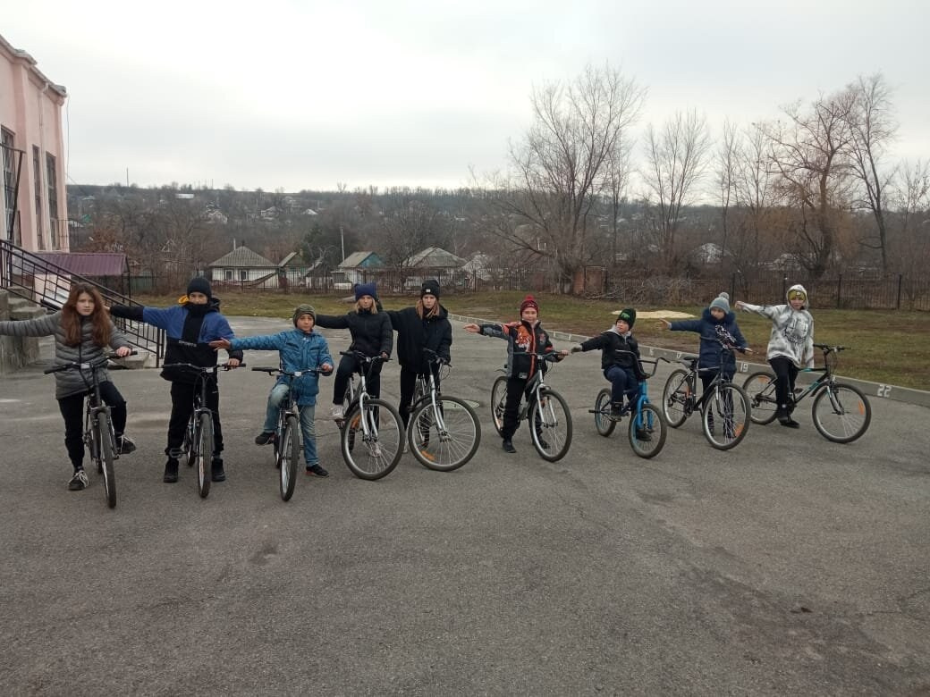 Юность. Дорога. Велосипед (2021). Экстремальные виды спорта в Красном Сулине