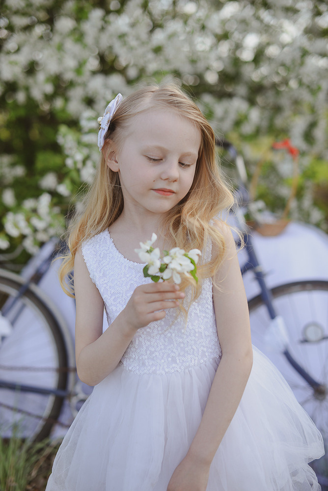 Фотосессия в Цветущих Яблонях. Свадебный и семейный фотограф Барнаул Новоалтайск
