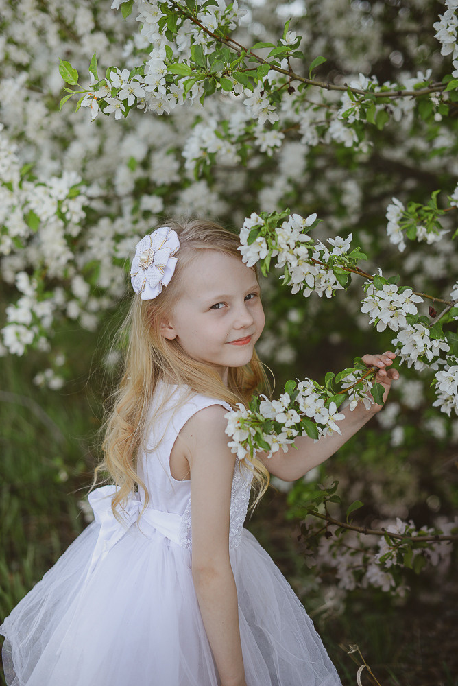 Фотосессия в Цветущих Яблонях. Свадебный и семейный фотограф Барнаул Новоалтайск