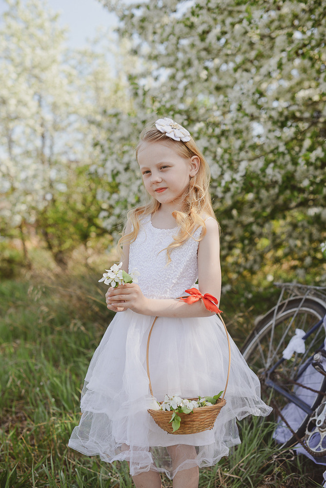 Фотосессия в Цветущих Яблонях. Свадебный и семейный фотограф Барнаул Новоалтайск