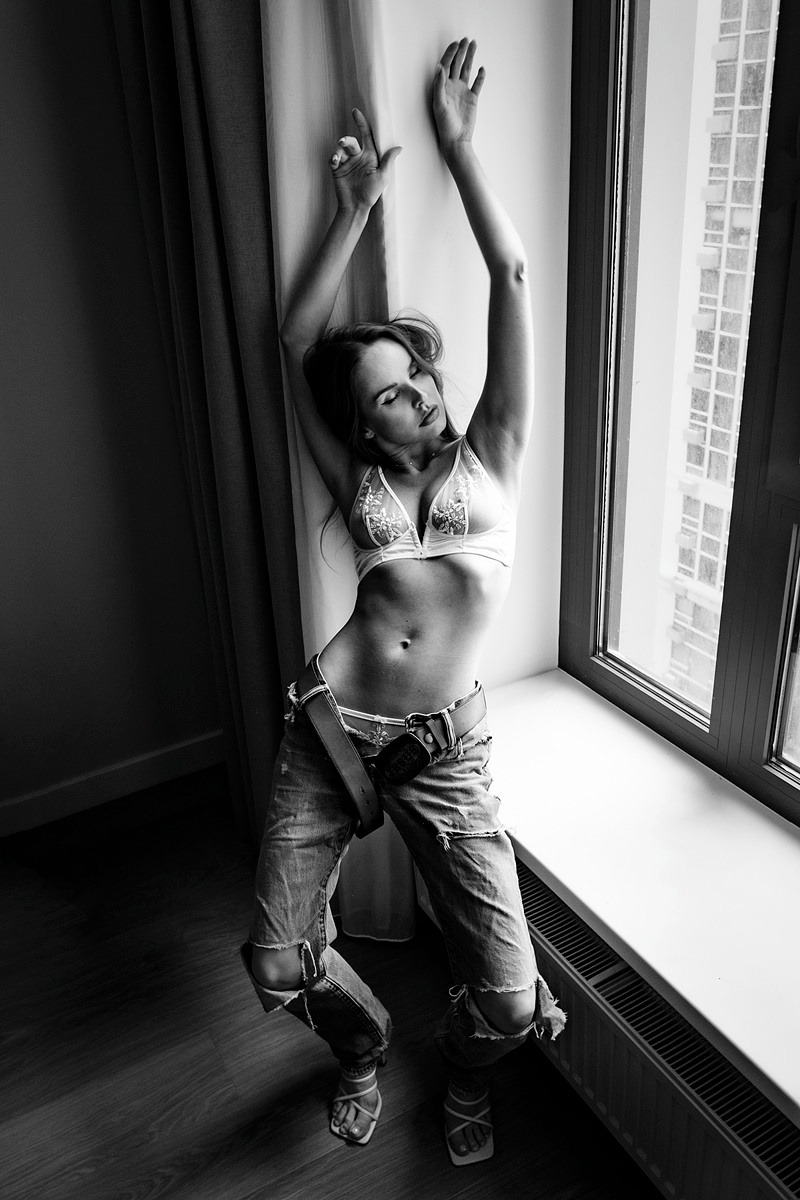 Кристина Якимова. Эротико-драматический фотограф Маруся Скоробогатова