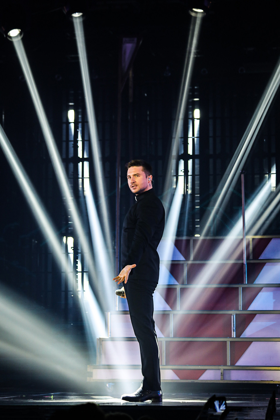 н тур сергея лазарева