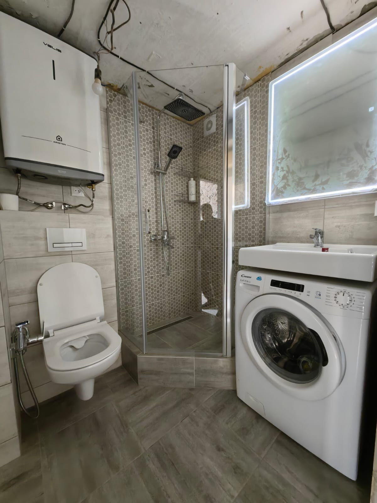 Ванная комната (ул. Чистопольская д. 53). Ремонт санузла, туалета, ванной под ключ в Казани. Укладка плитки