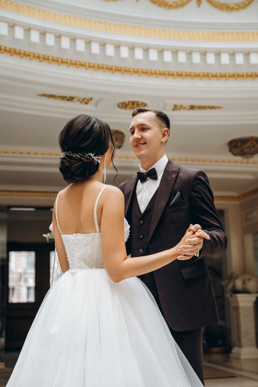 Свадебный образ. Профессиональный топ стилист по прическам и макияжу