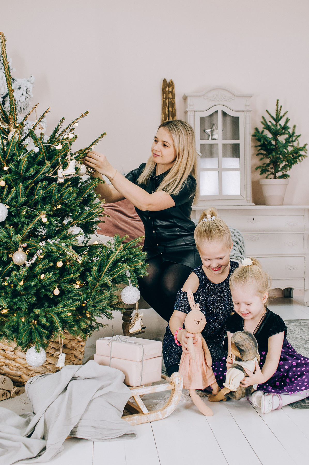 New Year_Саша, Аня и дети. Свадебный и семейный фотограф в Минске Яна Новак