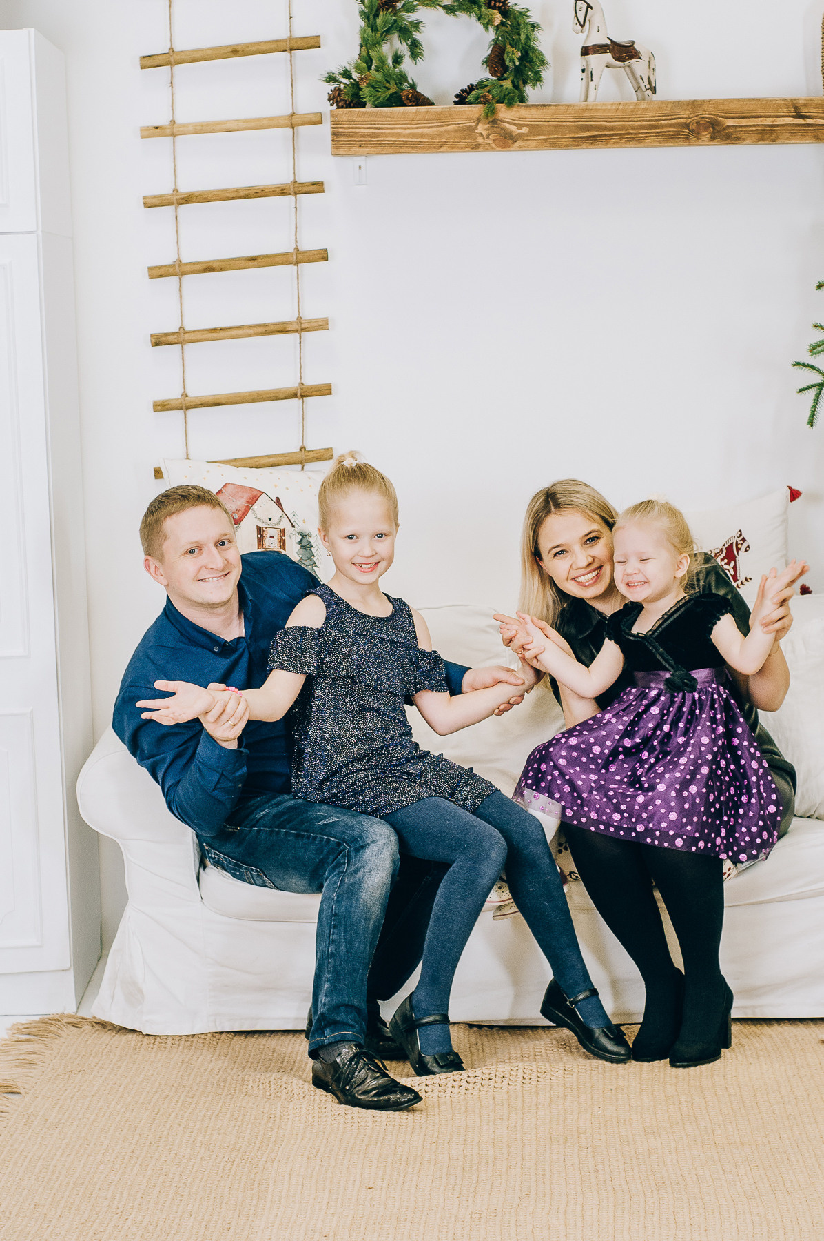 New Year_Саша, Аня и дети. Свадебный и семейный фотограф в Минске Яна Новак