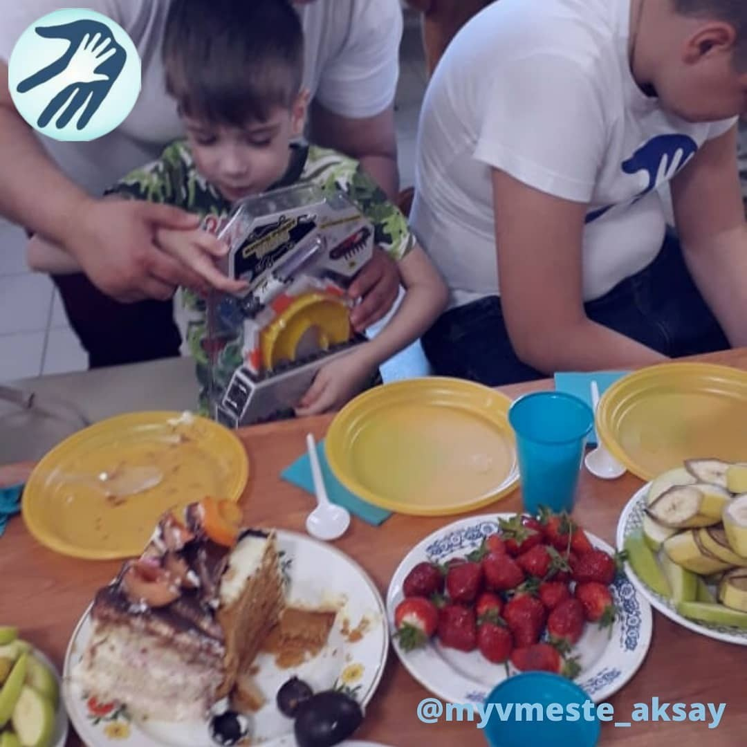 Весенние именинники: поздравляем и благодарим!