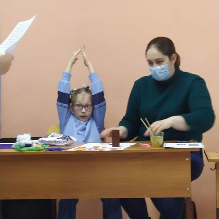 Последняя пятница месяца в клубе «Родник»: зимние лисички и теплые эмоции!