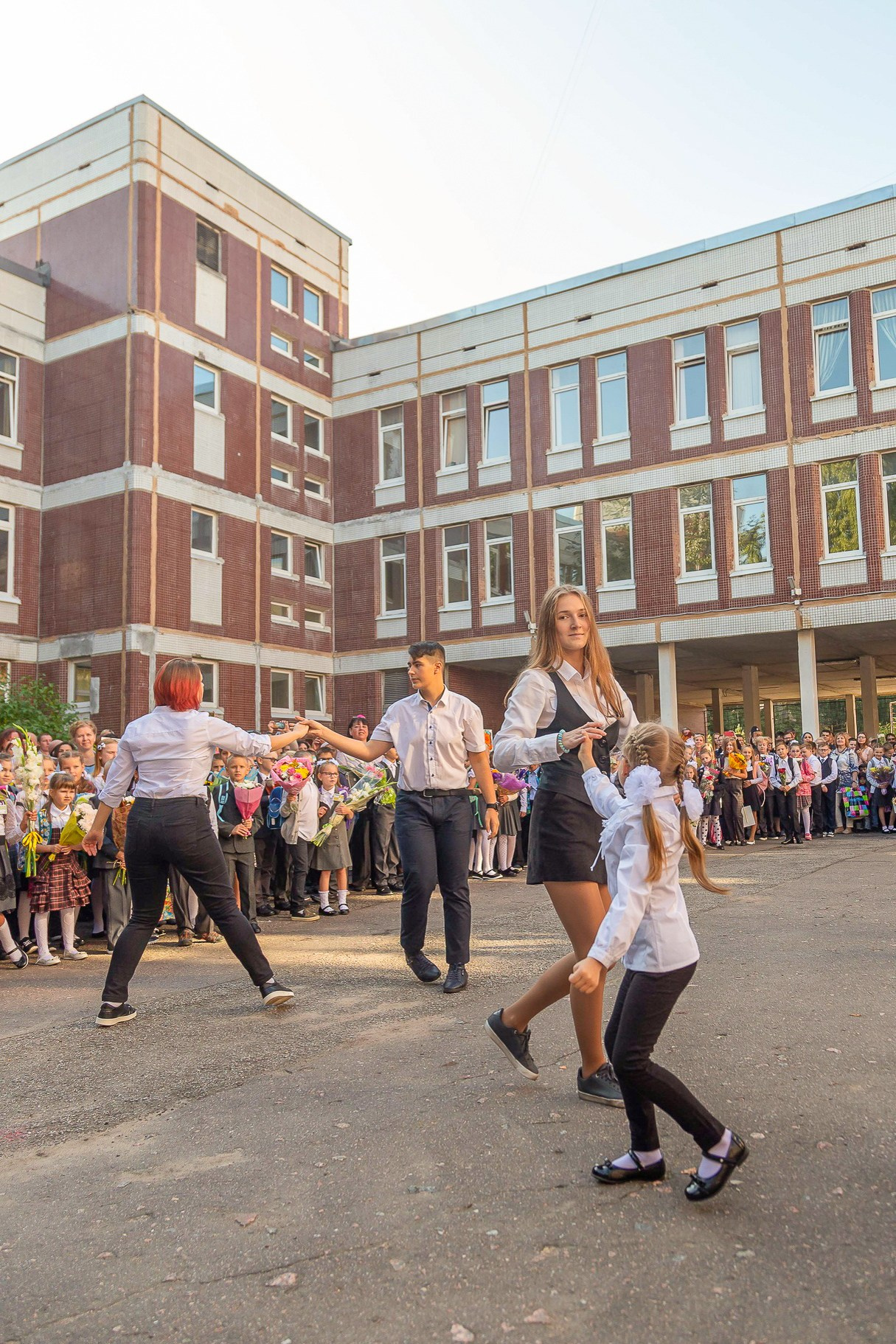 Линейка 1 сентября. Свадебный и Репортажный фотограф в Санкт-Петербурге