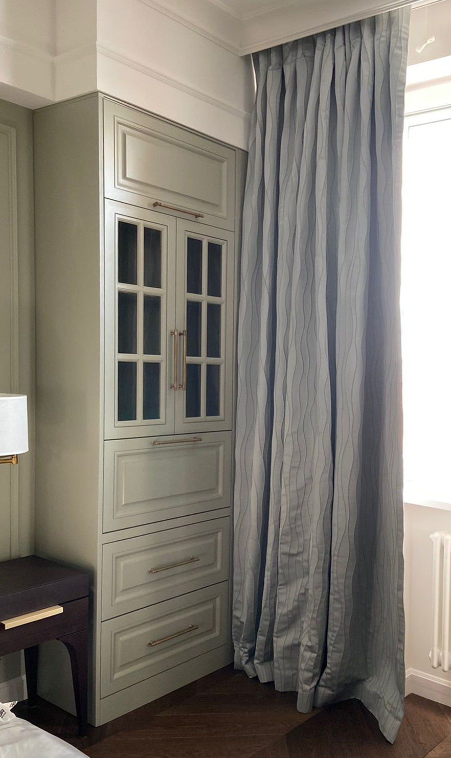 Дизайн интерьера 4-комнатной квартиры в стиле неоклассика в Москве. Ольга Саакян Ι Дизайн интерьера в Москве: планировка, подбор отделочных материалов, чертежи для строителей и надзор за ремонтом квартиры