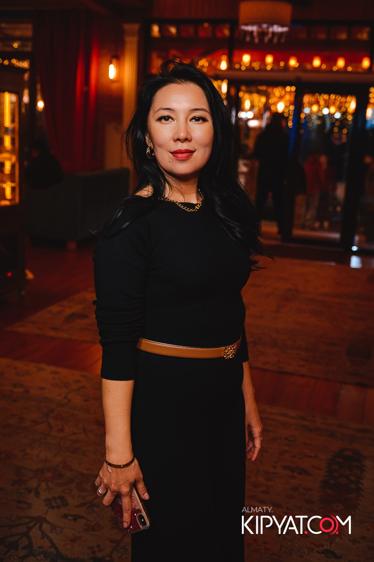 ГРУЗИНСКИЙ ДВОР НА КАБАНБАЙ БАТЫРА. КИПЯТКОМ АЛМАТЫ!