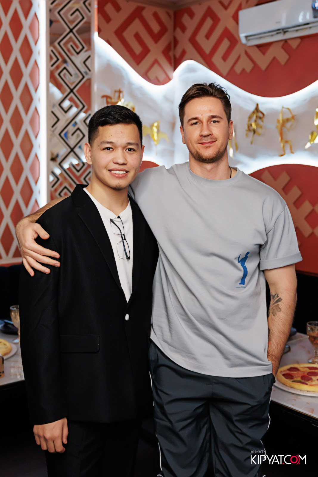 УХО И МЕДВЕДЬ НА ГАГАРИНА. КИПЯТКОМ АЛМАТЫ!