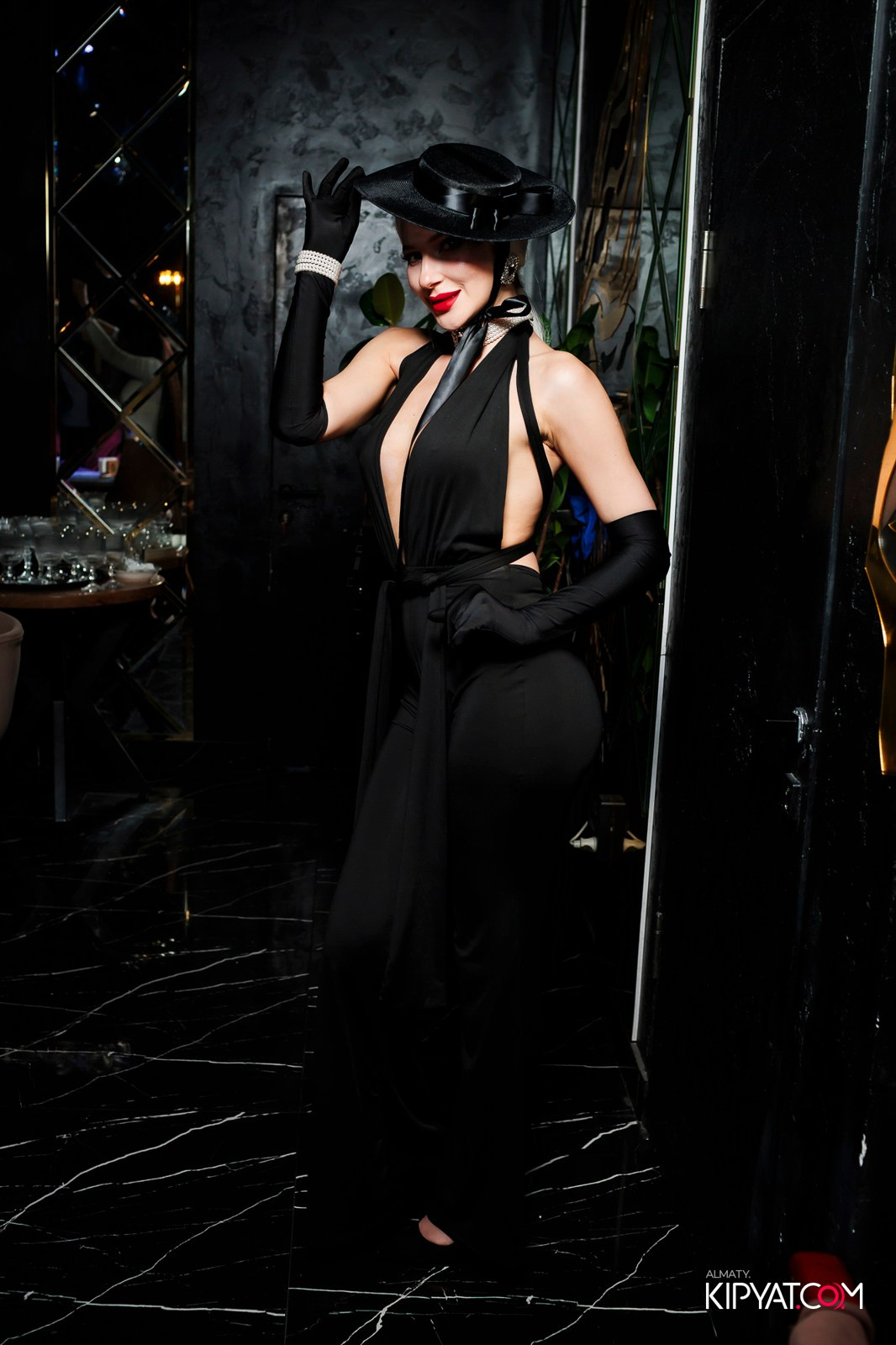 MOOD KARAOKE & TERRACE. КИПЯТКОМ АЛМАТЫ!