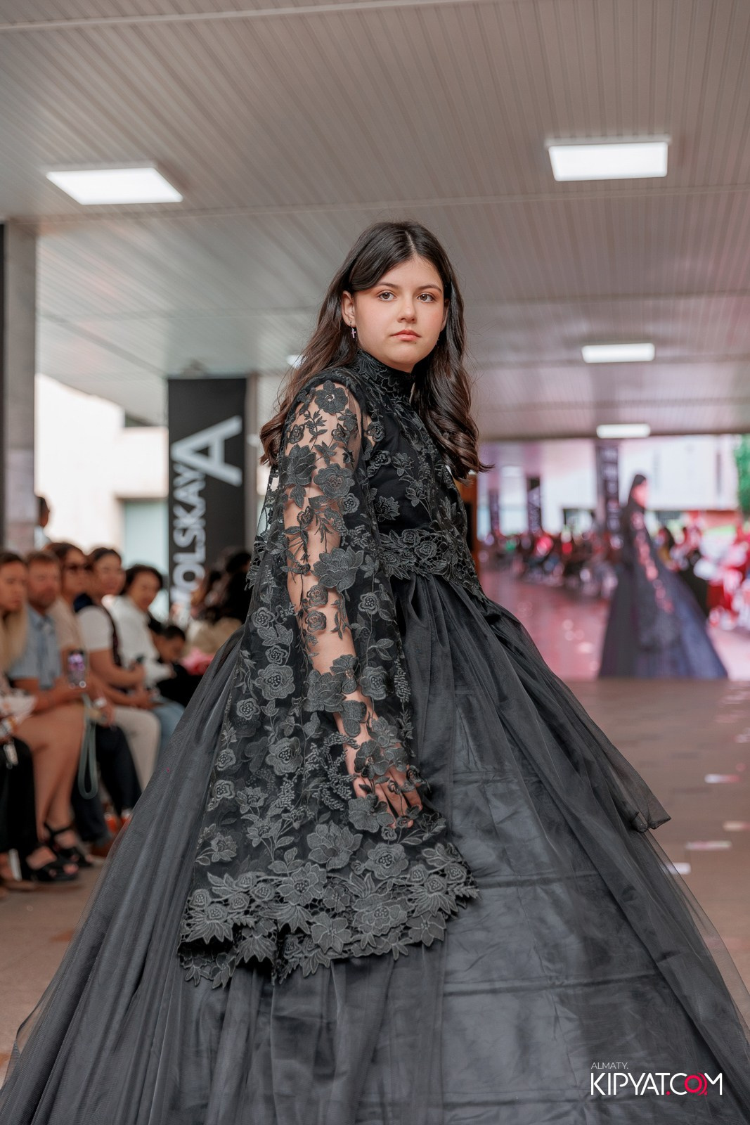 JUNIOR FASHION SHOW. КИПЯТКОМ АЛМАТЫ!