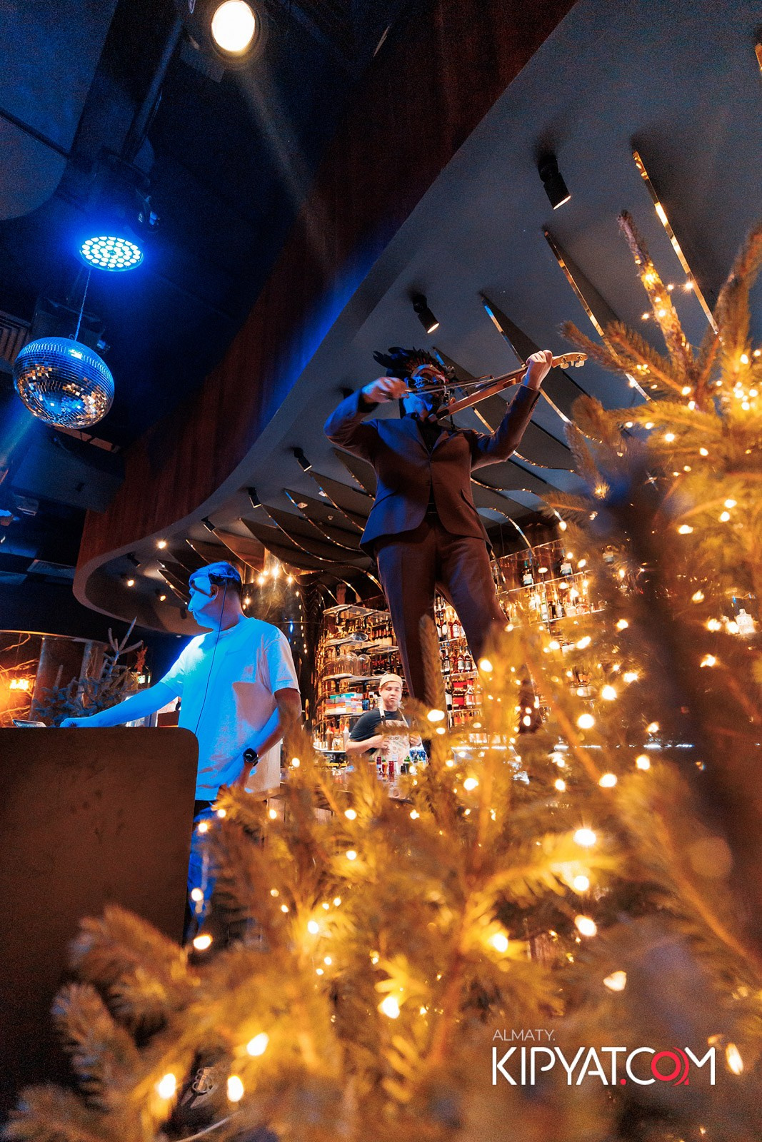 MOOD KARAOKE & TERRACE. КИПЯТКОМ АЛМАТЫ!