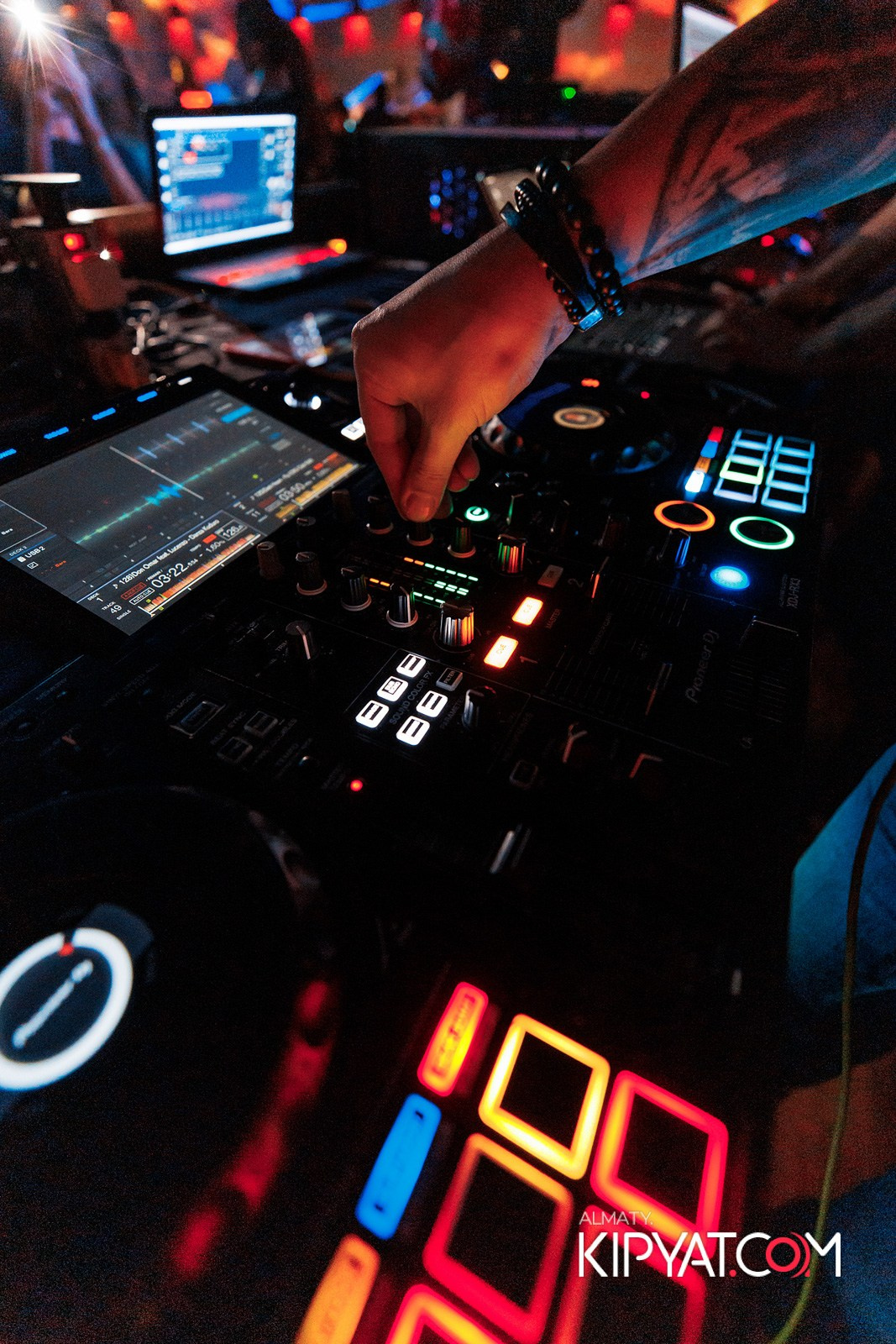 EVENT BAR. КИПЯТКОМ АЛМАТЫ!