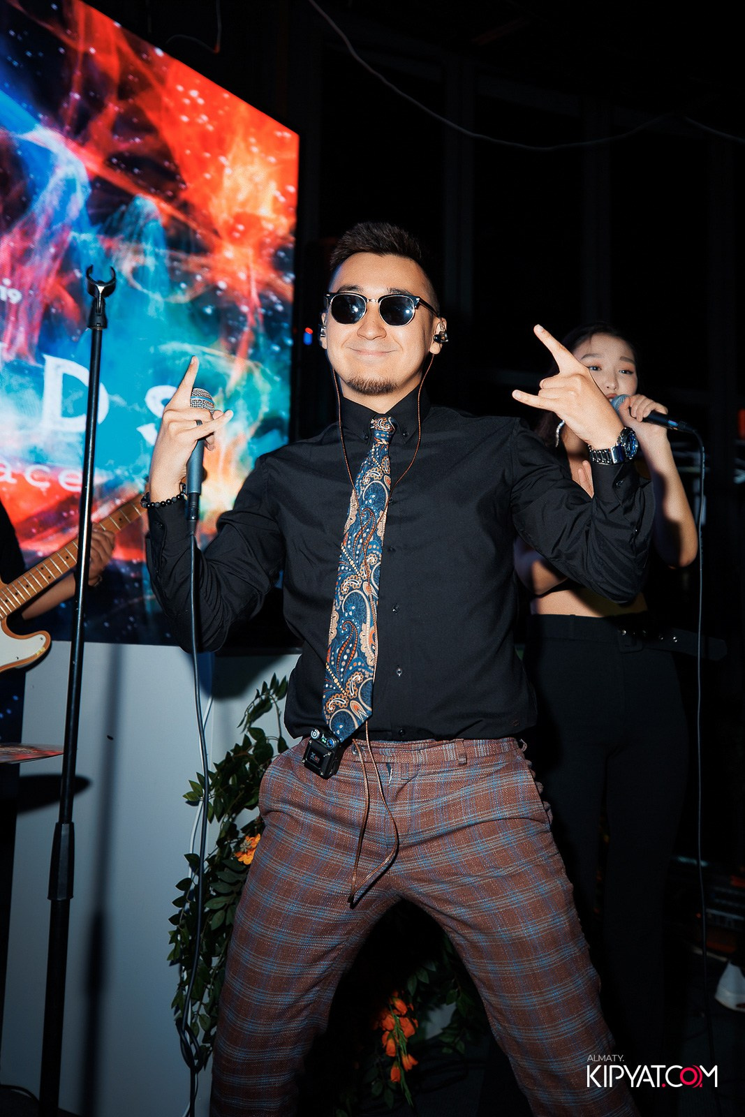 FRIENDS BAR & TERRACE. КИПЯТКОМ АЛМАТЫ!