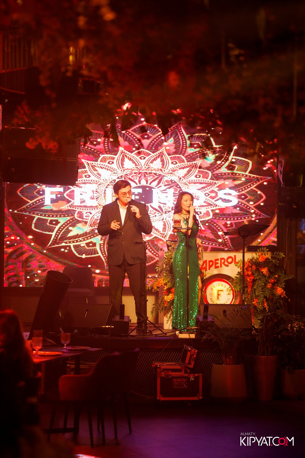 FRIENDS BAR & TERRACE. КИПЯТКОМ АЛМАТЫ! Фотосъемка мероприятий в Алматы