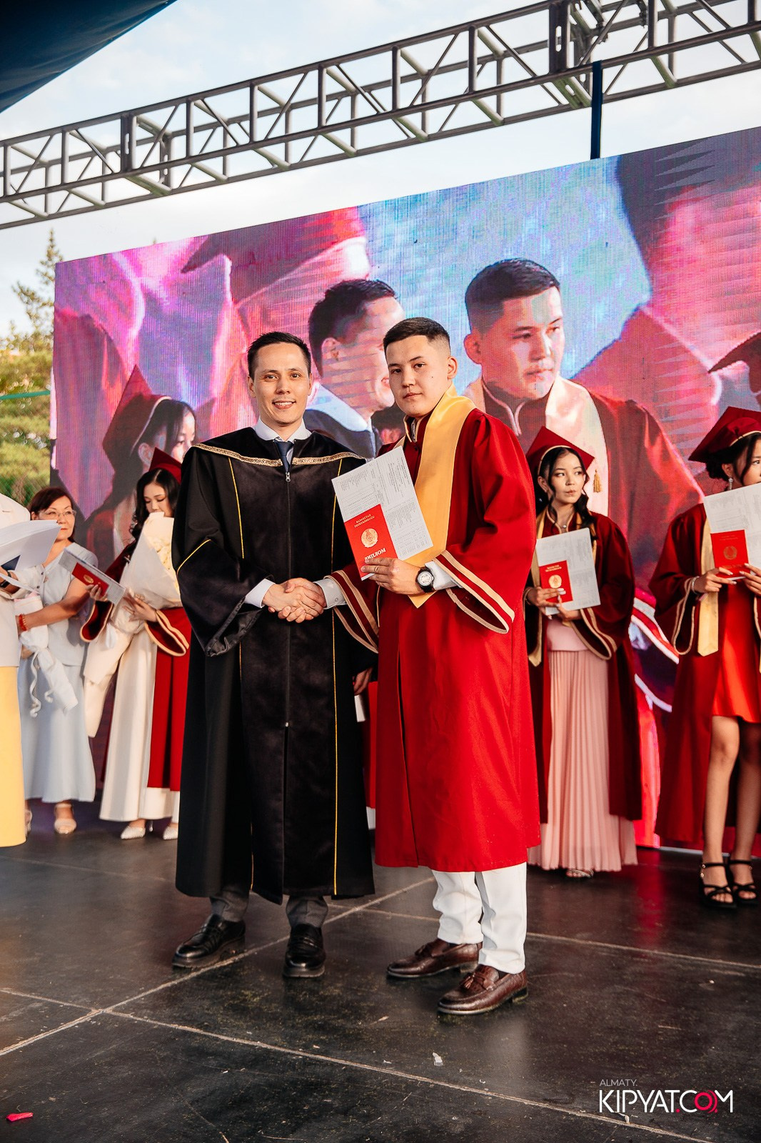 ВРУЧЕНИЕ ДИПЛОМОВ — НАРХОЗ КОЛЛЕДЖ. Part 4. КИПЯТКОМ АЛМАТЫ!