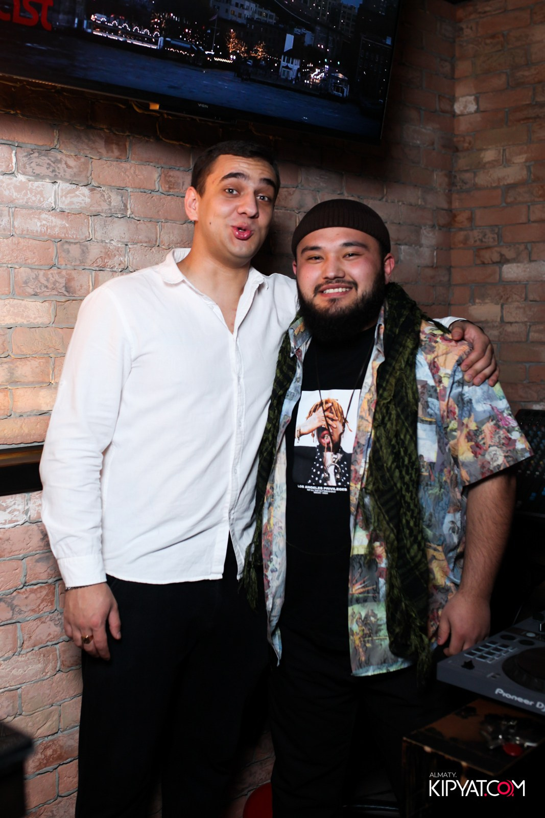 SPACE KARAOKE BAR. КИПЯТКОМ АЛМАТЫ!