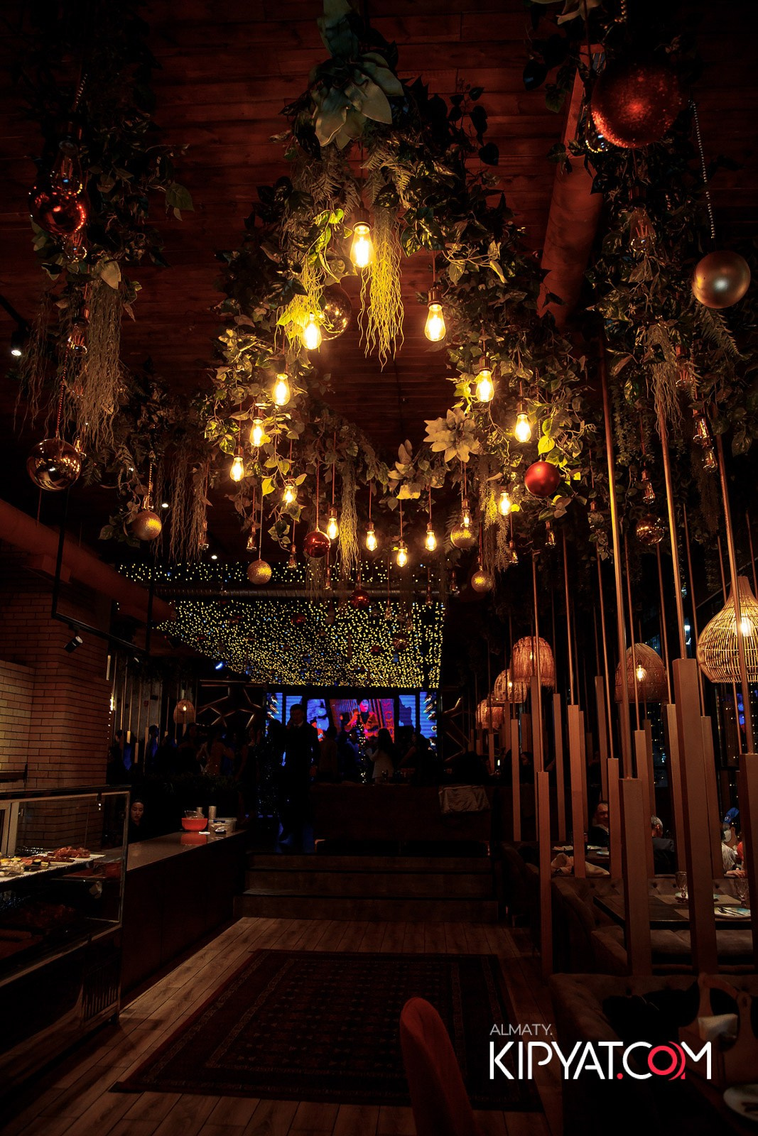 КАФЕ ЖАСМИН НА ЯССАУИ. КИПЯТКОМ АЛМАТЫ!