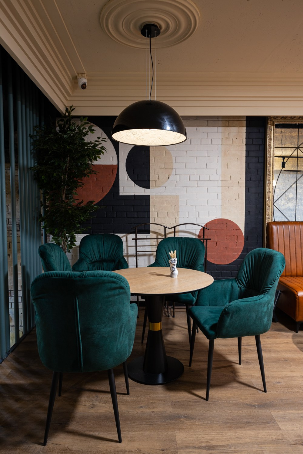 Интерьерная съемка коммерческих локаций. Фотосъемка для вашего бизнеса в Челябинске