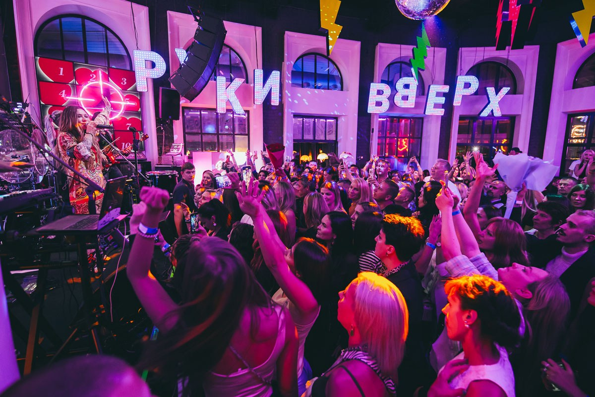 Концерт LINDA в РУКИ ВВЕРХ БАР в Ростове-на-Дону