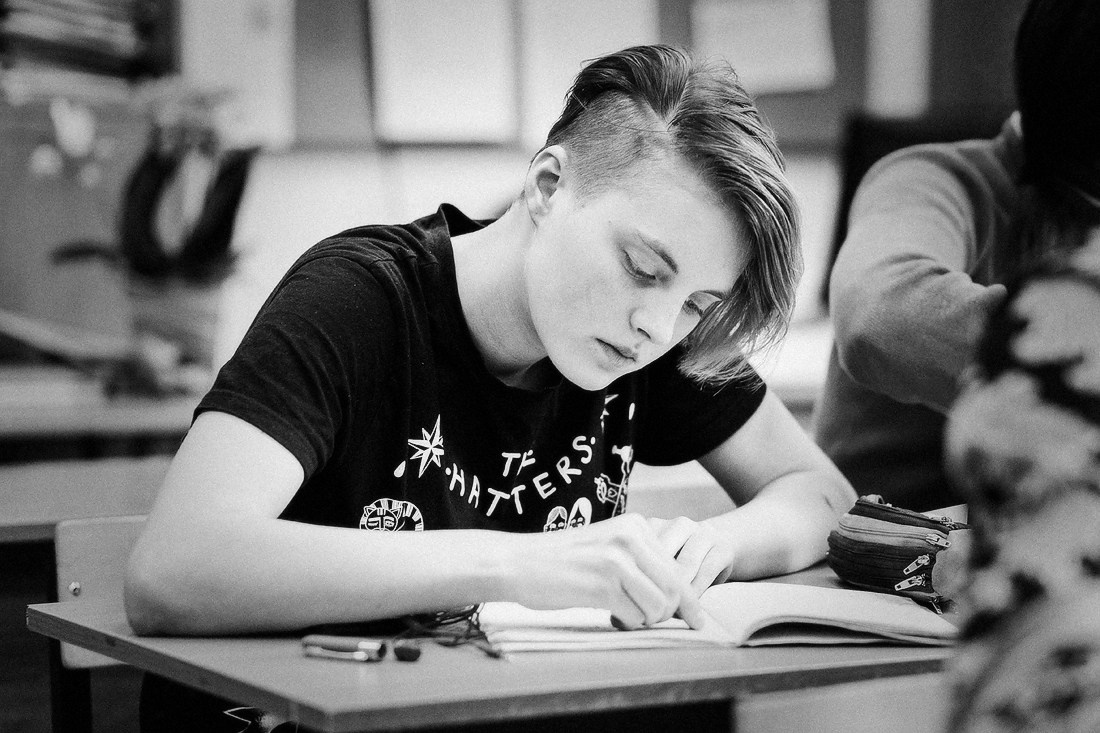 Фоторепортаж со школьного урока 4-го класса. Репортажный фотограф Борис Геер