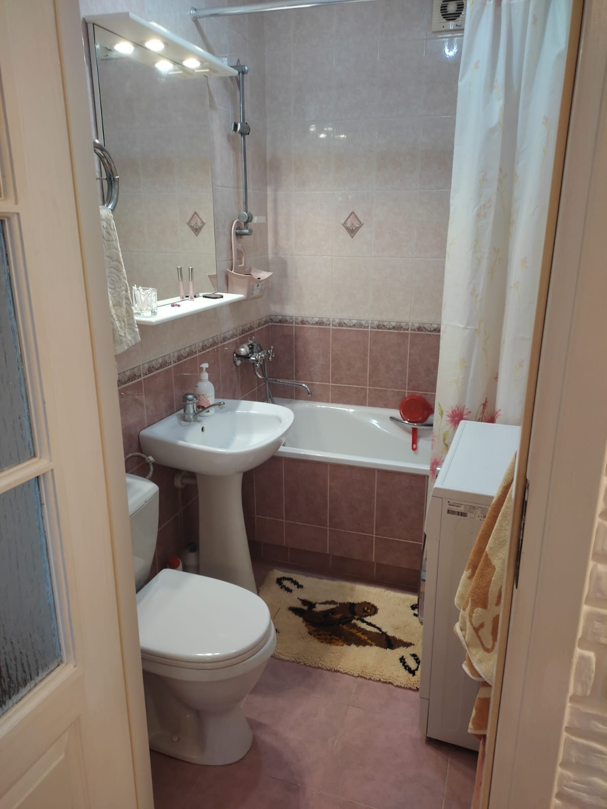 Ул. Революции 67. Отдых в Евпатории без забот — аренда жилья, трансфер, размещение под ключ