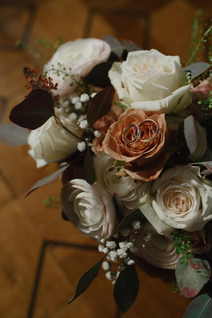  Букет невесты на заказ, букет для невесты Москва, свадебный флорист, флорист на свадьбу, сборка букета на свадьбу, ручная работа, букет для невесты ручной работы, букет невесты ручной работы . бутоньерка жениха в подарок, авторский букет для невесты, современный букет невесты. авторский букет невесты, современный букет невесты, невеста 2025,  букет невесты, свадебный букет, свадьба 2025, свадебный букет, свадебный букет невесты, флорист на свадьбу, флорист фрилансер, флорист москва, ручная работа, яркий букет невесты, современный букет невесты,т, флорист на свадьбу, хороший флорист, флорист фрилансер, букет по фото, флорист профессионал.