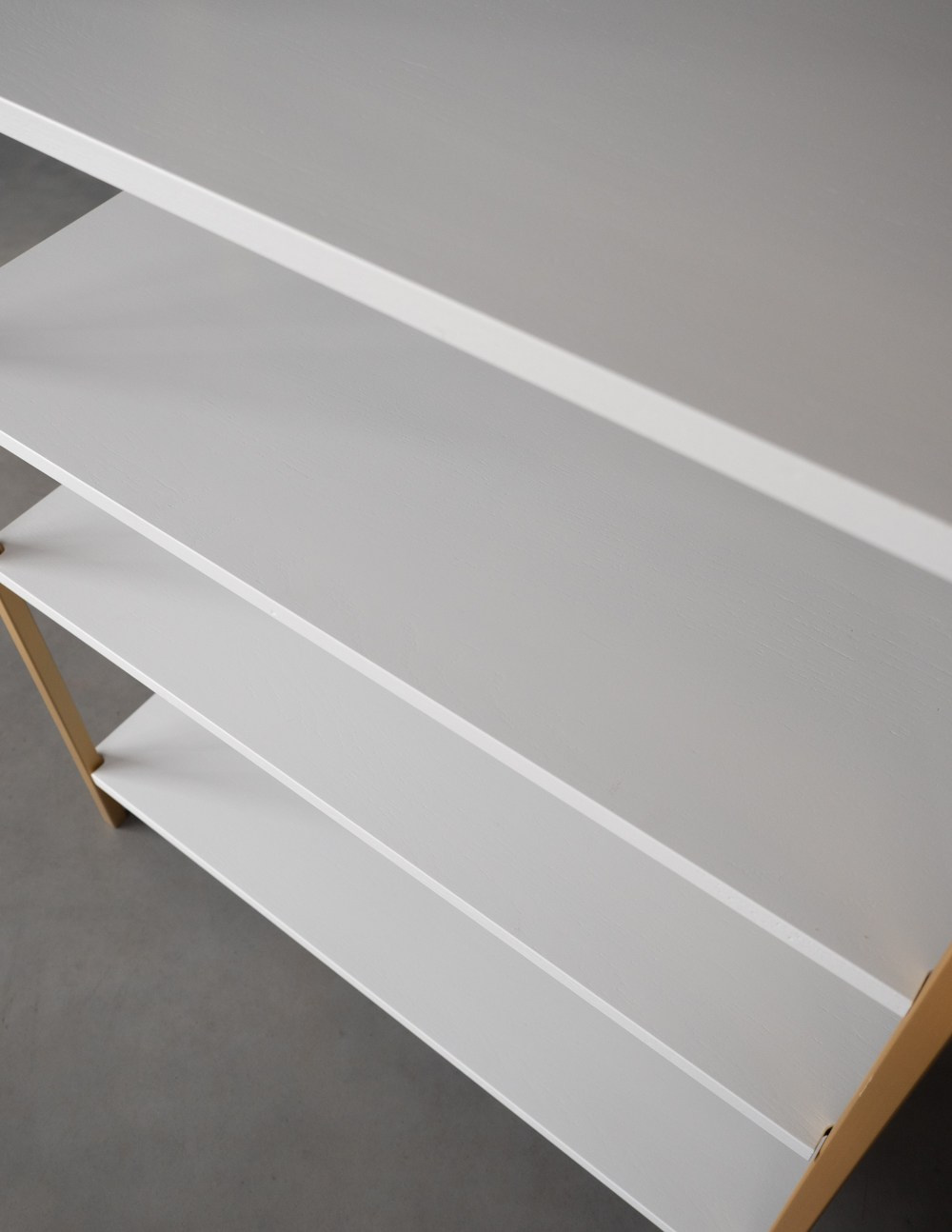 Стеллажи и консоли. Klauzevits Workshop