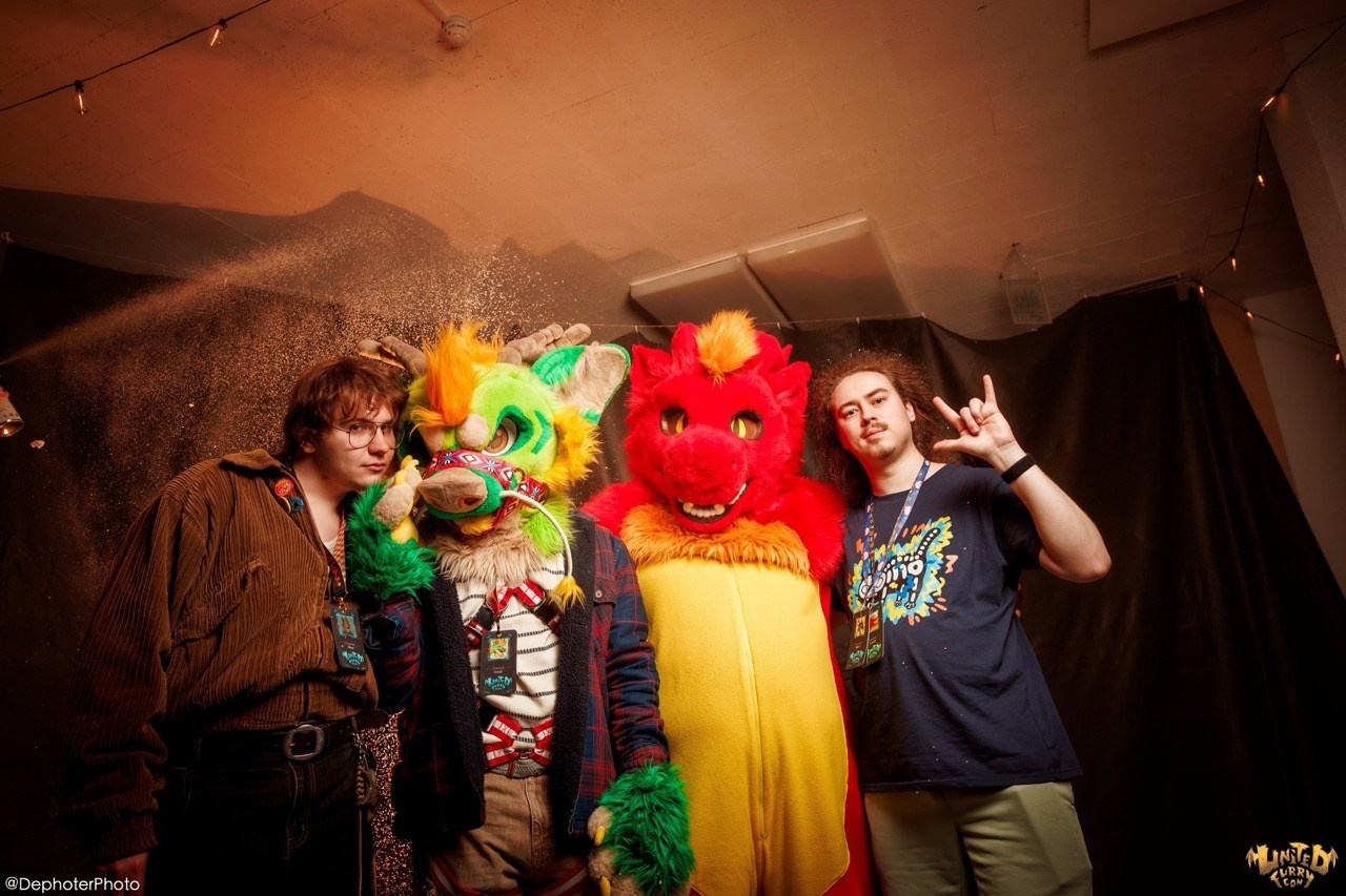 United Furry Convention 2026. Различные мероприятия и просто фотографии людей
