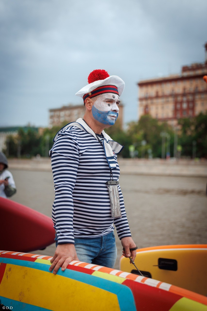 SUP- карнавал на реке Яуза 2025. Различные мероприятия и просто фотографии людей