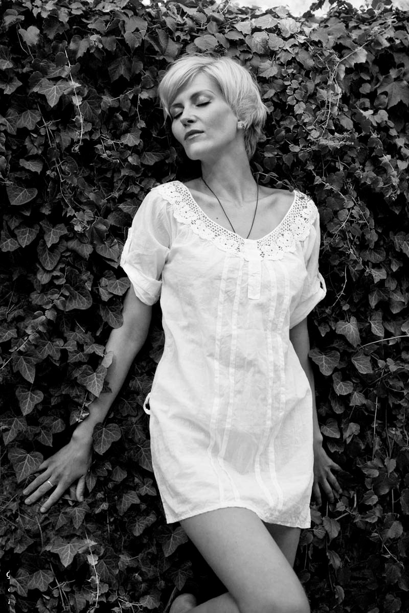 Режиссер и актриса Мария Чупринская, Черногория. Фотограф Анна Анисимова. Свадьбы, портреты, творческий репортаж