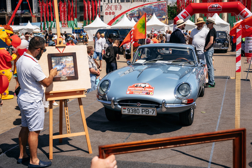 Oldtimer Rally in Minsk, 2019. Andrei Bortnikau photographer in Tbilisi, Georgia
