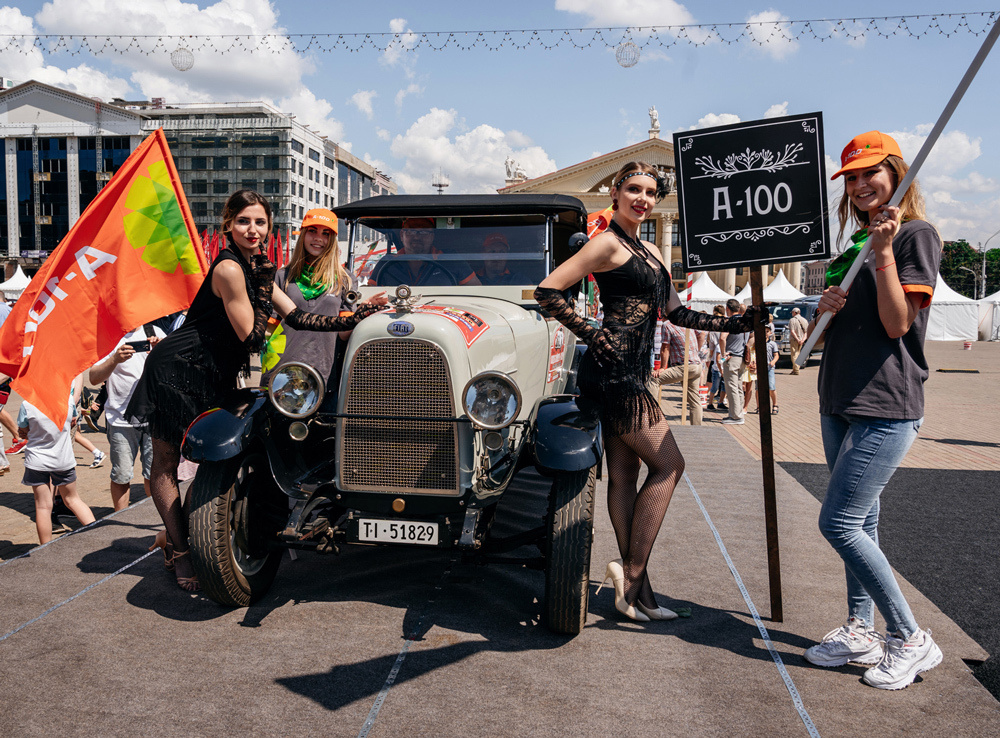 Oldtimer Rally in Minsk, 2019. Andrei Bortnikau photographer in Tbilisi, Georgia