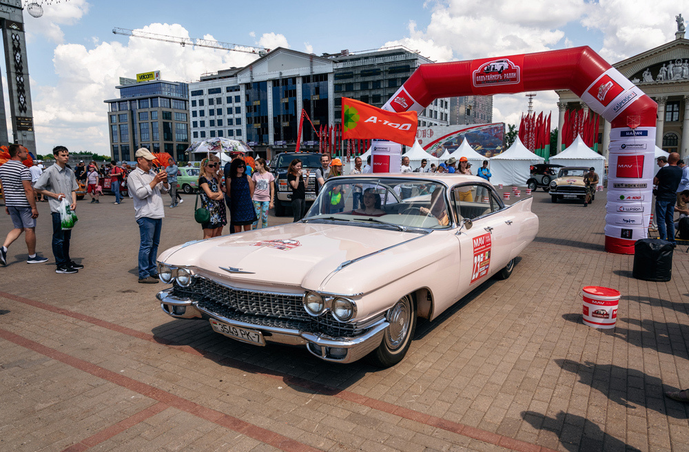 Oldtimer Rally in Minsk, 2019. Andrei Bortnikau photographer in Tbilisi, Georgia
