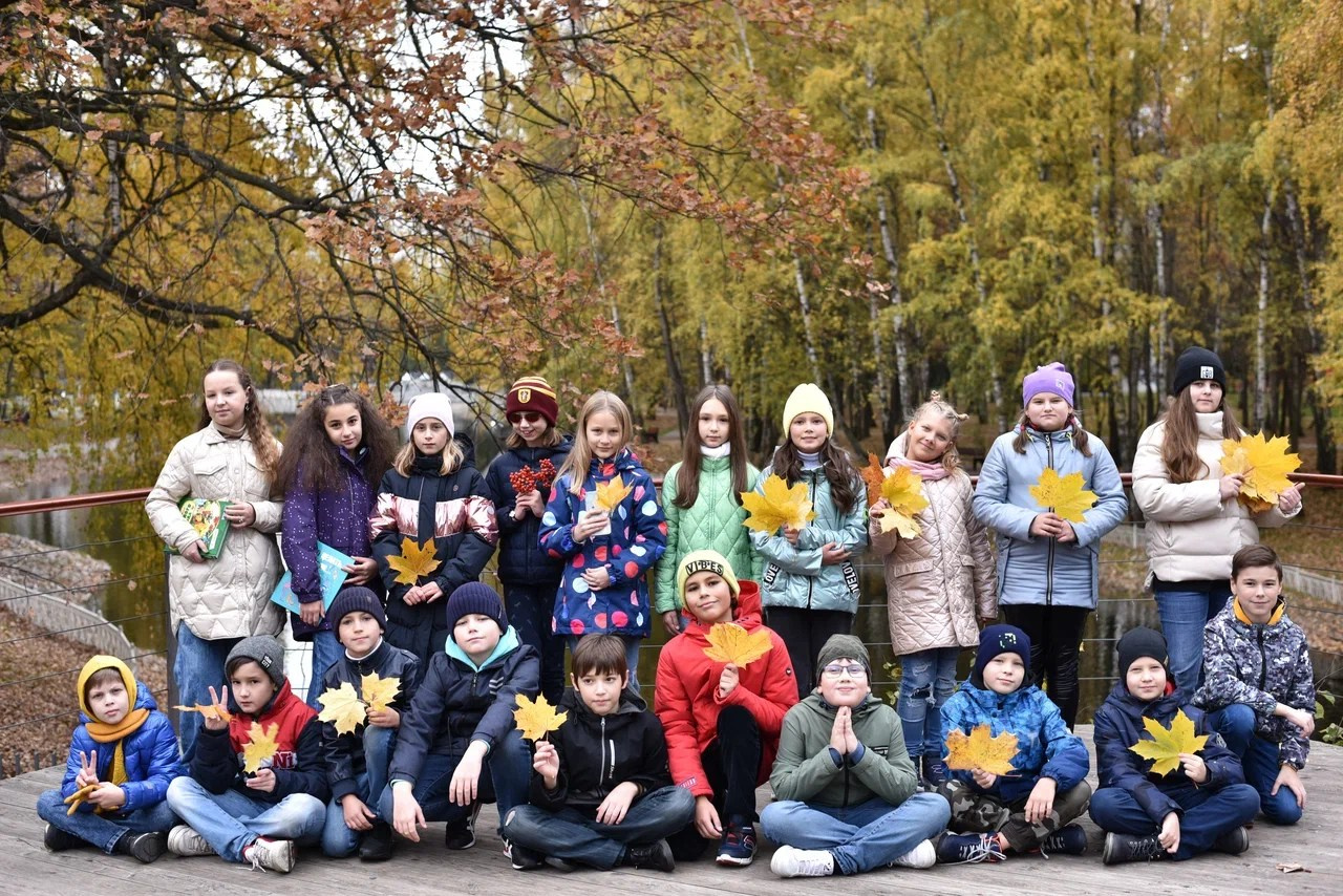 Школьная осень. Стильные выпускные альбомы, детские фотосессии, сюжетные фотографии