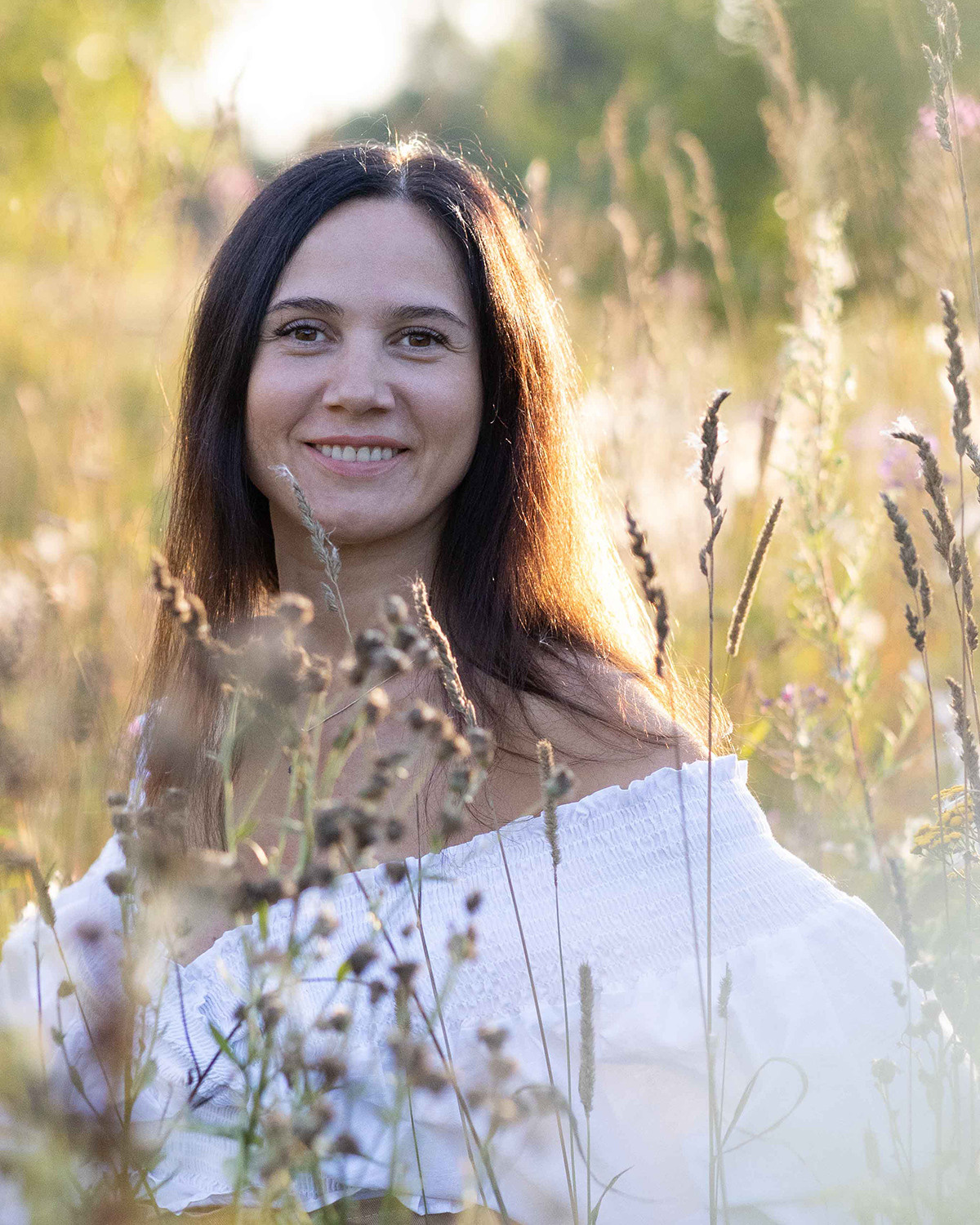 Фото с полевыми цветами. Портретный фотограф Екатерина Лысенко, Москва