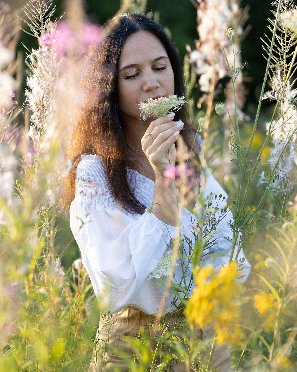 Фото с полевыми цветами. Портретный фотограф Екатерина Лысенко, Москва