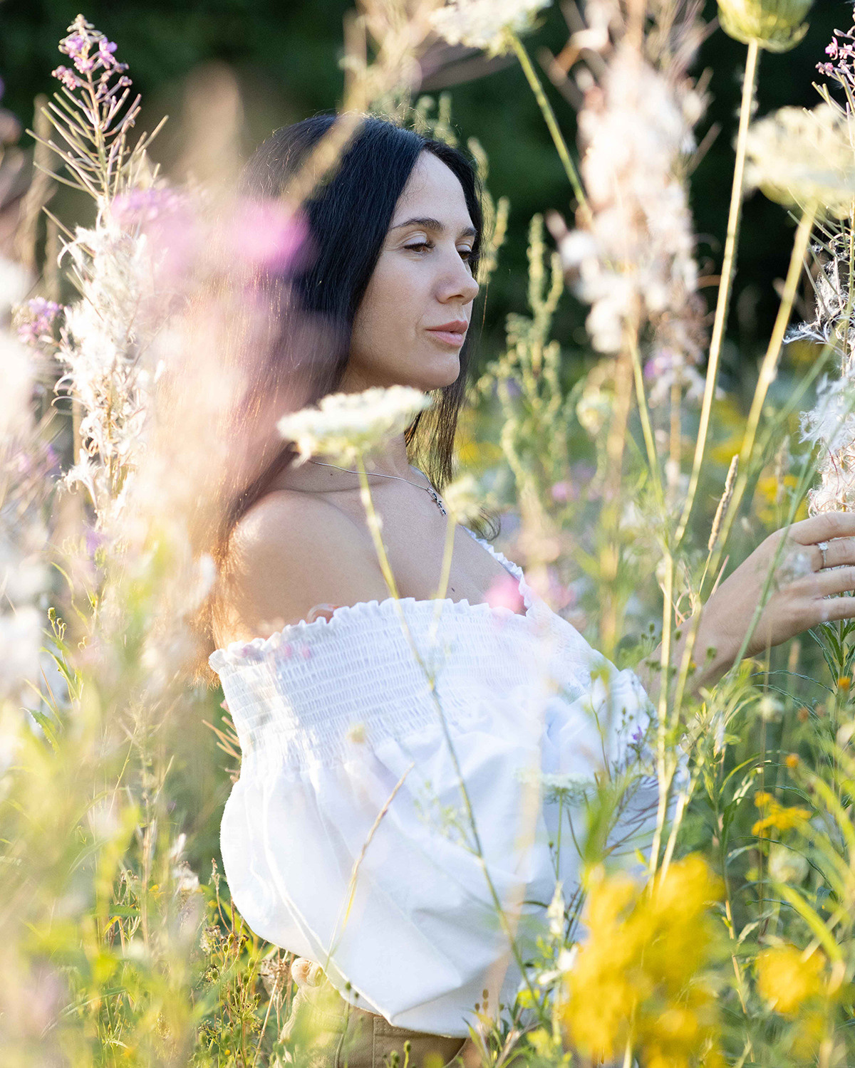 Фото с полевыми цветами. Портретный фотограф Екатерина Лысенко, Москва