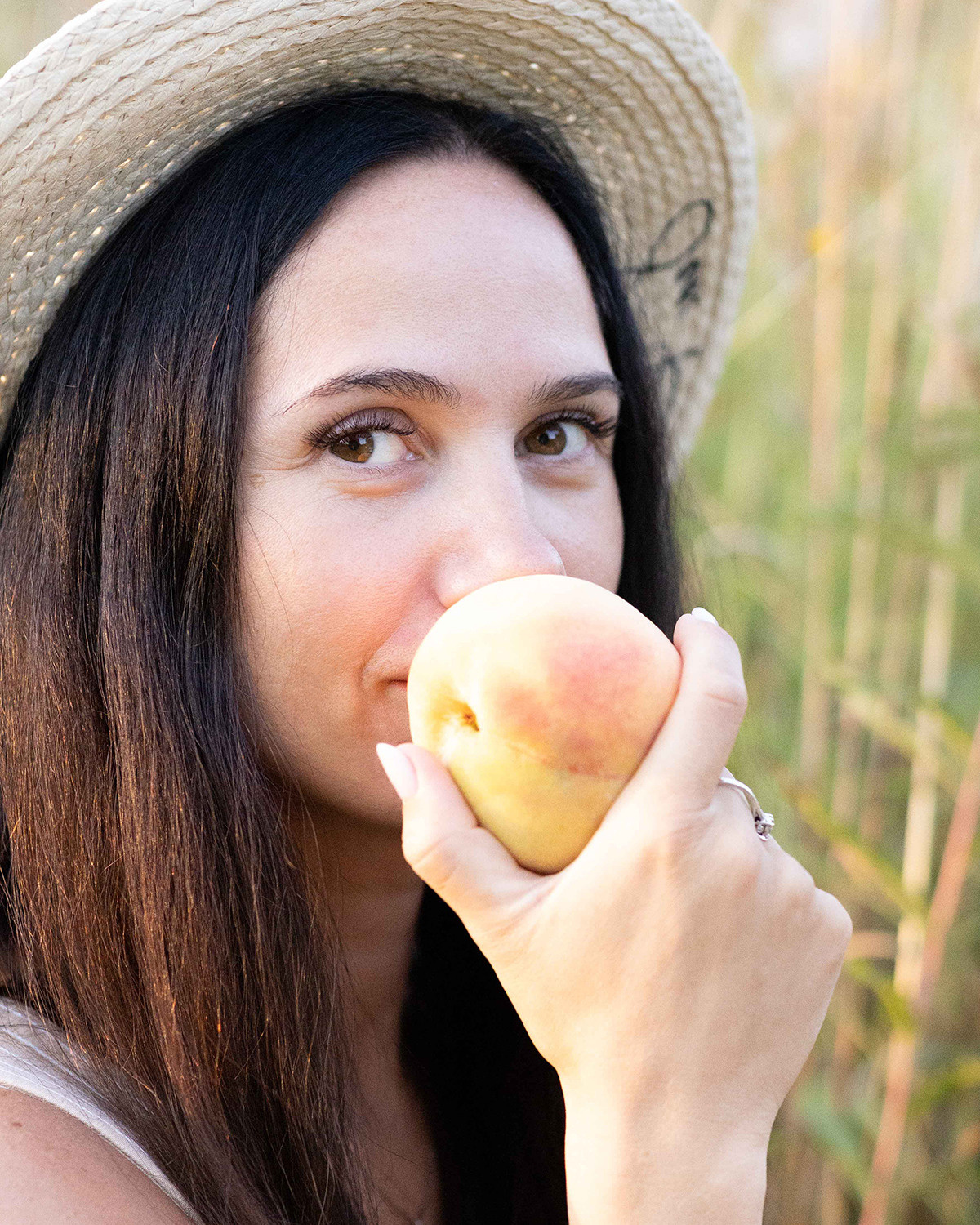 Фото с полевыми цветами. Портретный фотограф Екатерина Лысенко, Москва