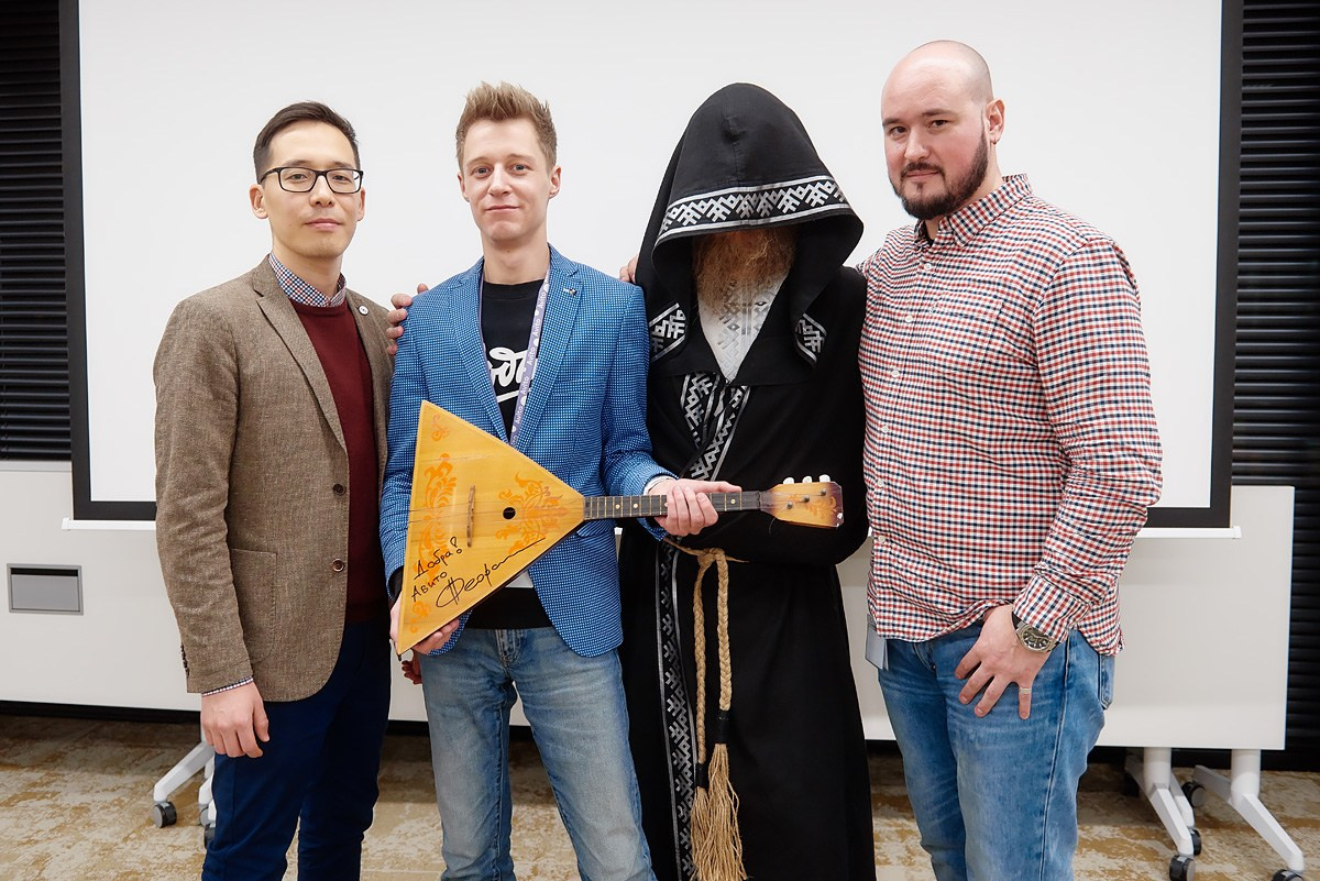 Нейромонах Феофан в Avito. Репортажный фотограф в Москве Вадим Францев