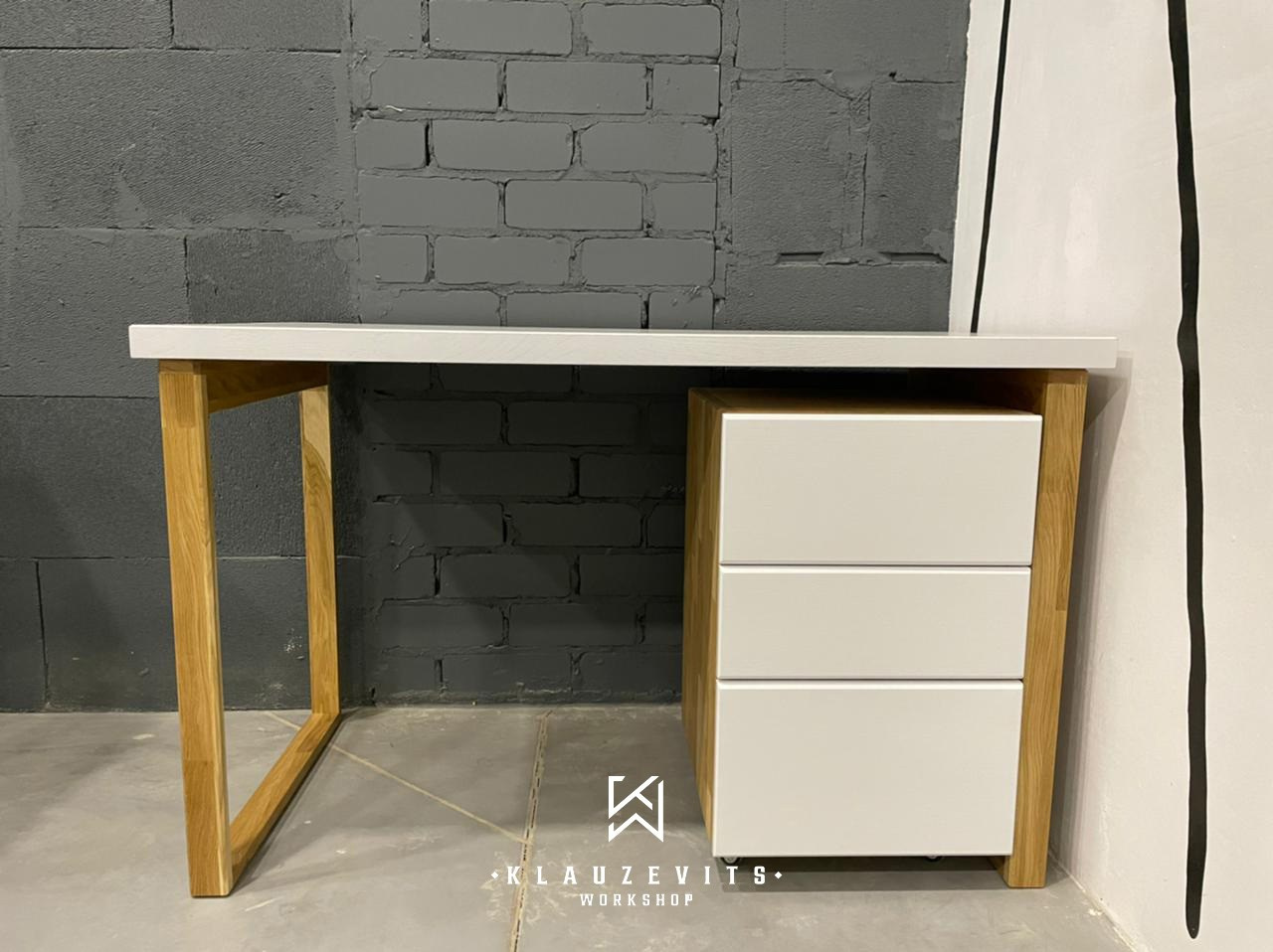 Письменный стол. Klauzevits Workshop